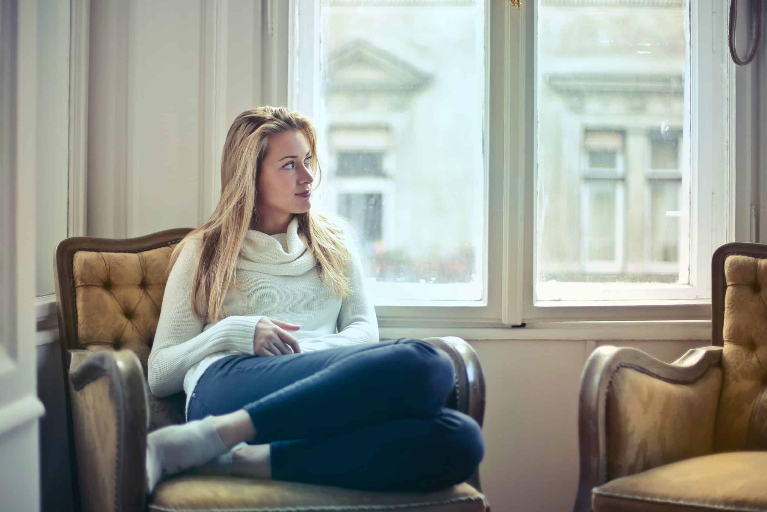 Vestibular Disorder Counselling A man sat in his wheelchair with a laptop in front of him. He has had a accident which has resulted to him having spinal cord injury counselling